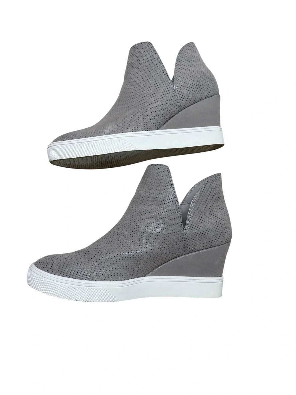 Mia Grey Wedge Sneaker Size 8.5